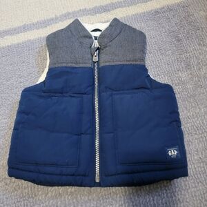 EUC Gap winter sherpa Vest 18- 24mos